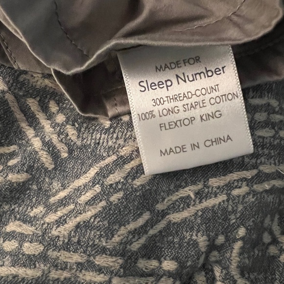 Sleep number split king sheets - Picture 2 of 4